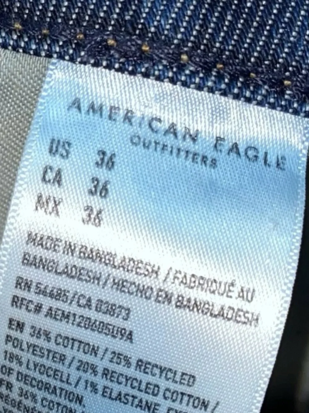 American Eagle Airflex + Denim Shorts Blue Distressed Mens Size 36 (V-1)